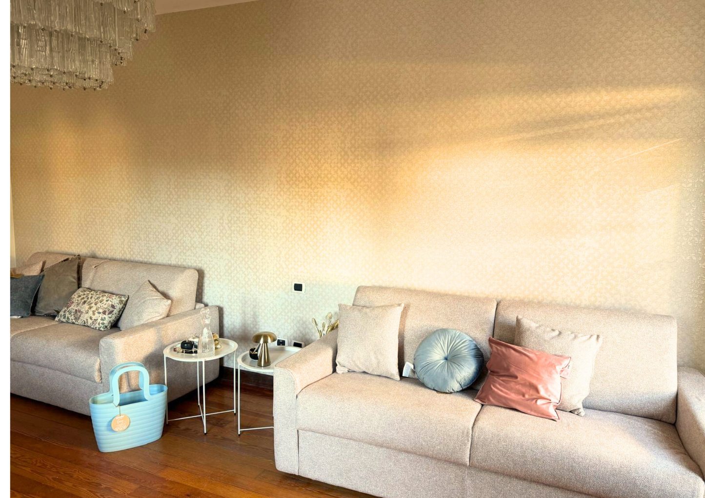 "Ivrea Centro Storico –  Splendido Trilocale con ascensore in Via Palestro, il cuore pulsante di Ivrea. Ideale per affitti brevi"