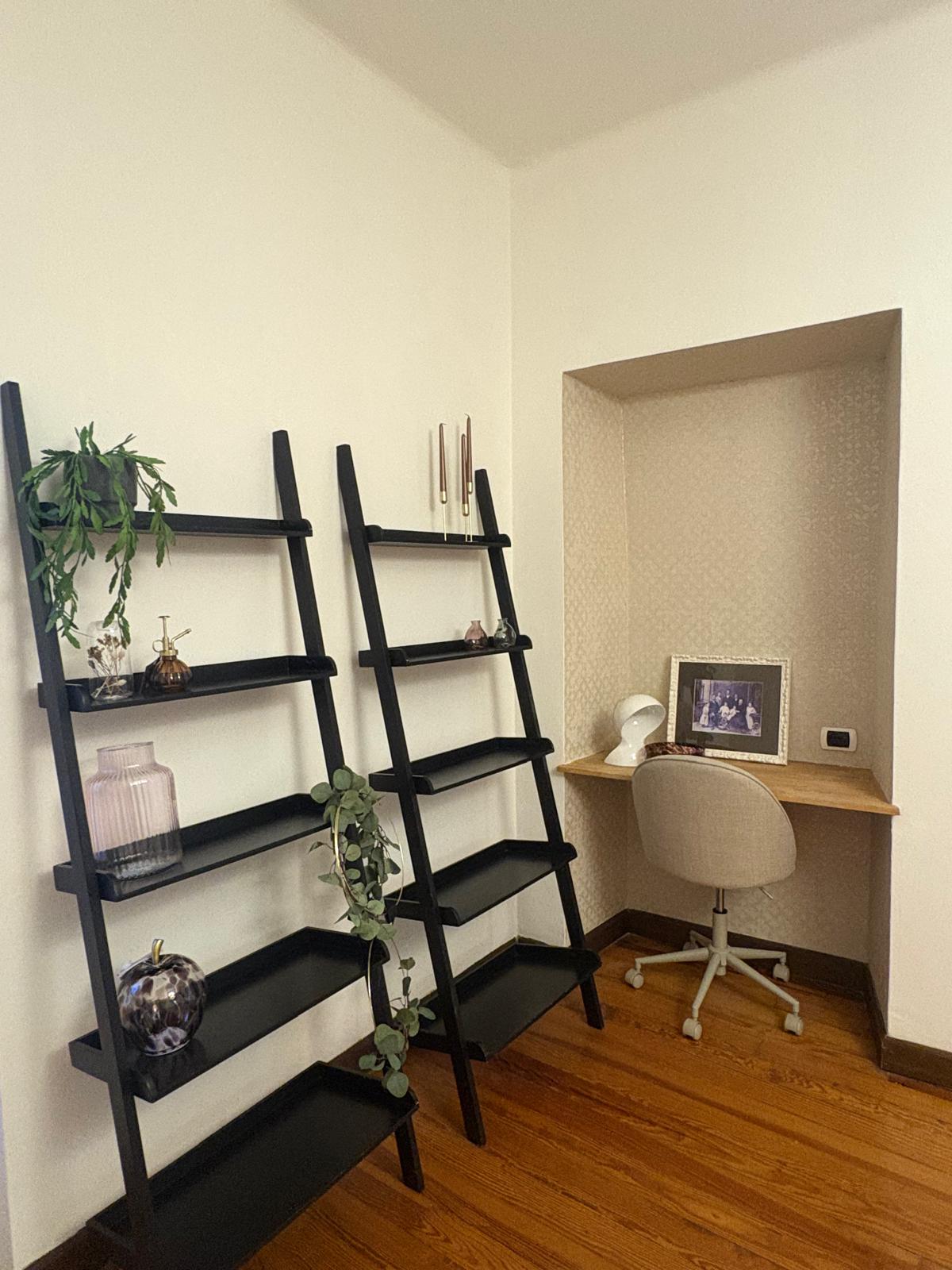 "Ivrea Centro Storico –  Splendido Trilocale con ascensore in Via Palestro, il cuore pulsante di Ivrea. Ideale per affitti brevi"