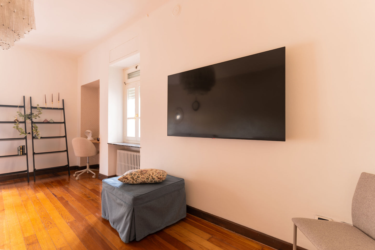 Historic Center of Ivrea – Warm, Pet-Friendly Apartment, Sleeps up to 9 (Via Palestro 86)
